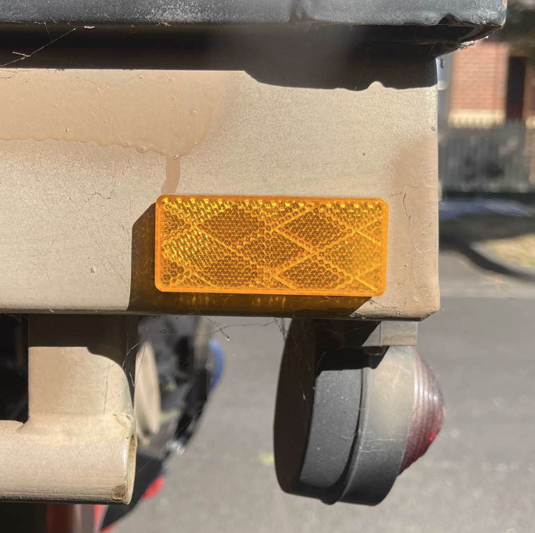 Yellow Side Reflector for U1700L Unimog